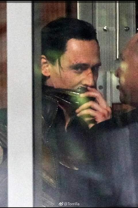 Fotos do set de filmagem de Vingadores 4 - Loki