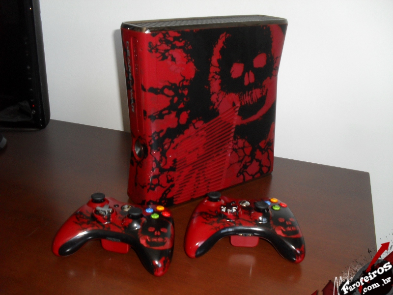 Xbox 360 com edição limitada de Gears of War 3