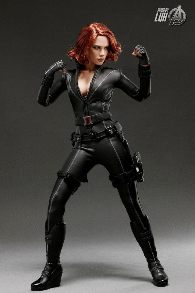 Viúva-Negra-Vingadores-Hot-Toys-Blog-Farofeiros