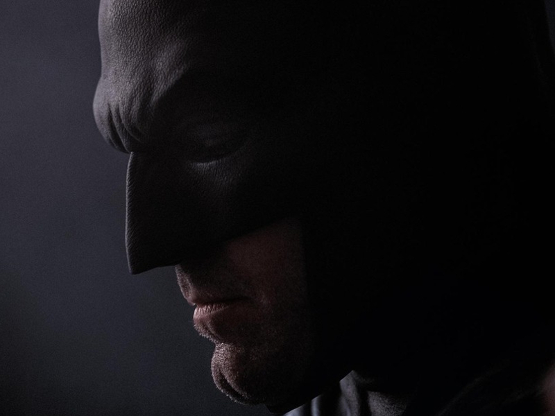 Nova imagem de Ben Affleck como Batman e ele continua triste - blog Farofeiros