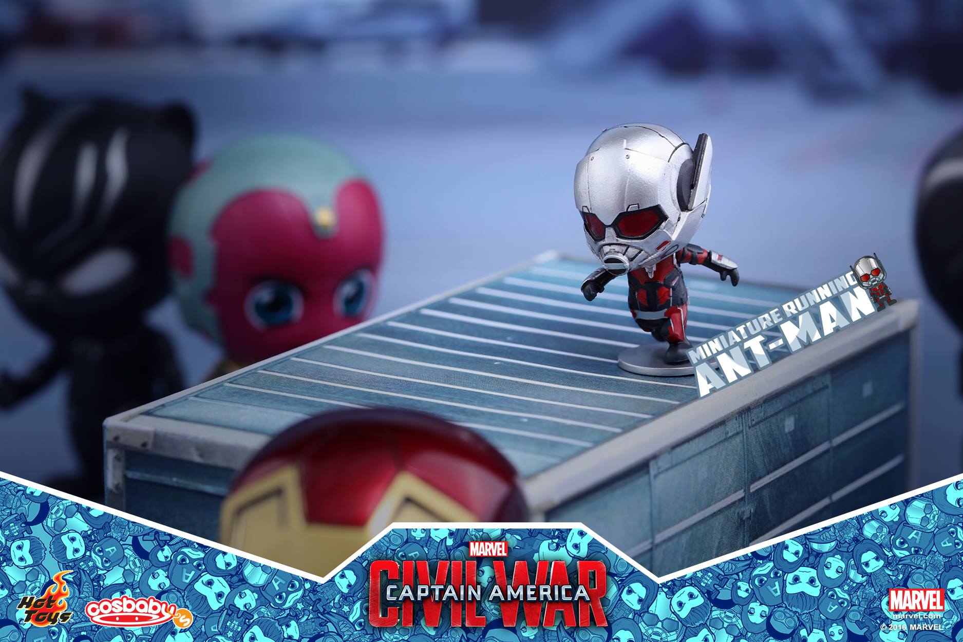 Capitão América: Guerra Civil em versão cosbaby pela Hot Toys