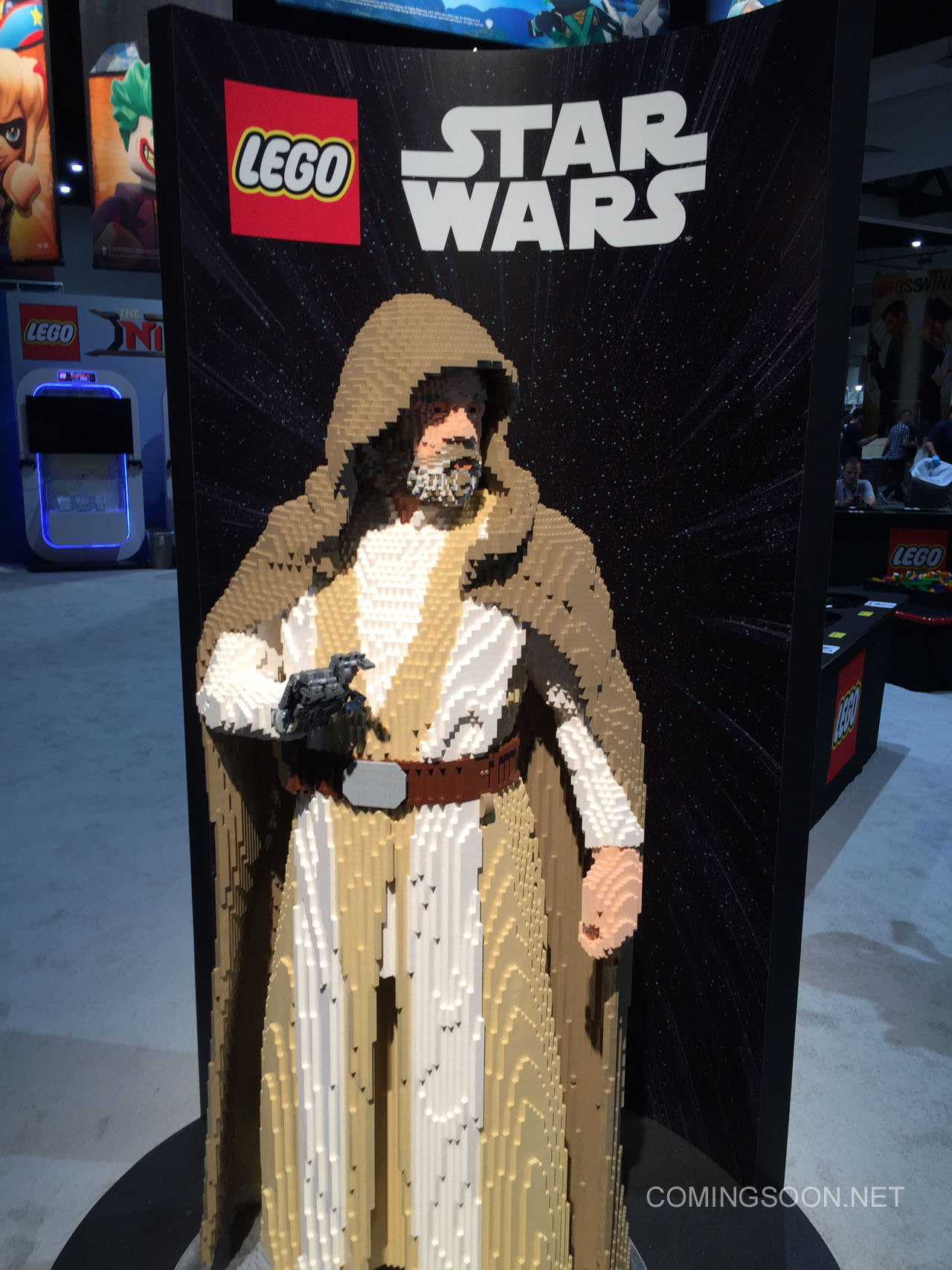 O melhor dos colecionáveis da SDCC 2017 - LEGO - Luke Skywalker em tamanho real