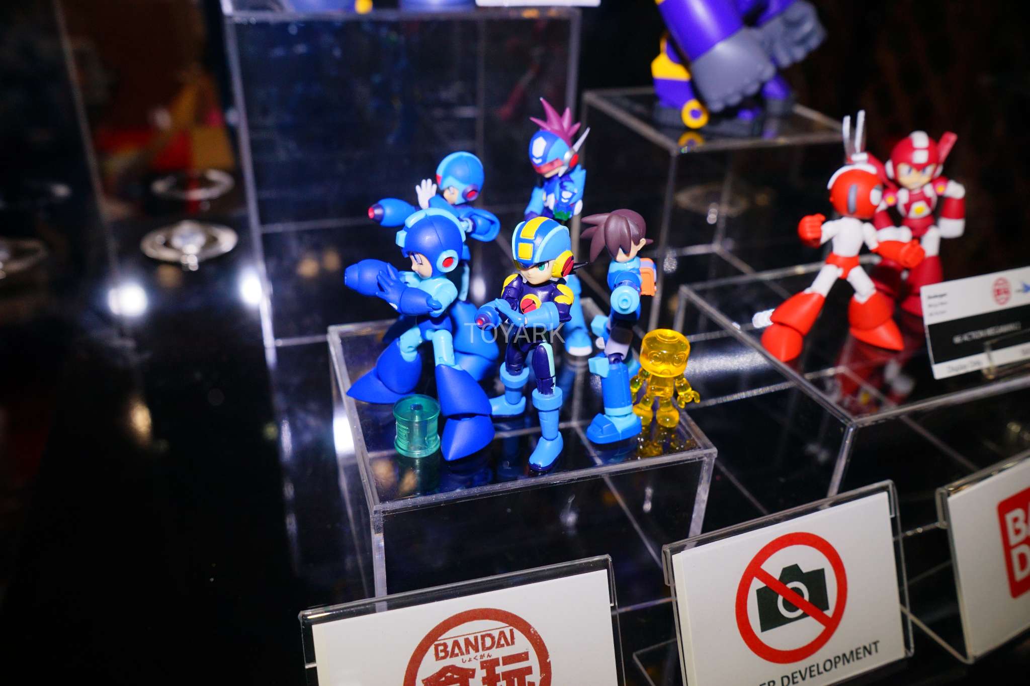 Toy Fair 2018 - Bandai - Megaman 66 Action
