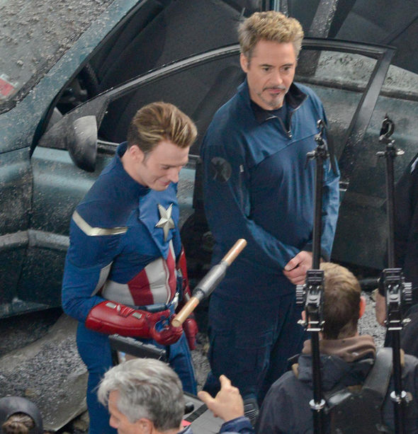 Fotos do set de filmagem de Vingadores 4 - Tony Stark e Capitão América
