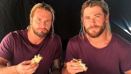 Atores da Marvel e seus dublês - Thor de Chris Hemsworth & Bobby Holland Hanton - Blog Farofeiros