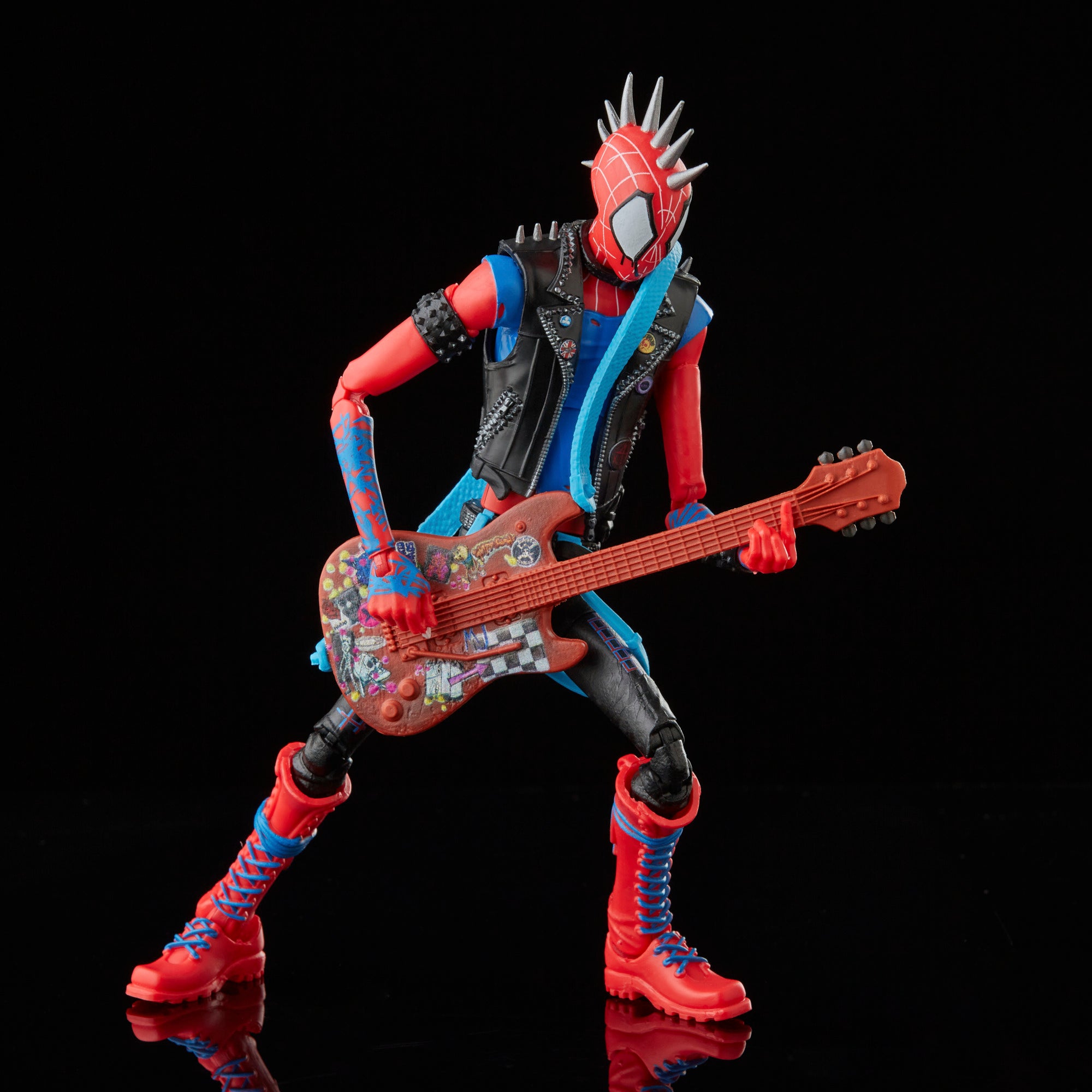 Bonecos de Aranhaverso 2 - Homem Aranha Através do Aranhaverso - Spider Punk Hobie Brown - Blog Farofeiros